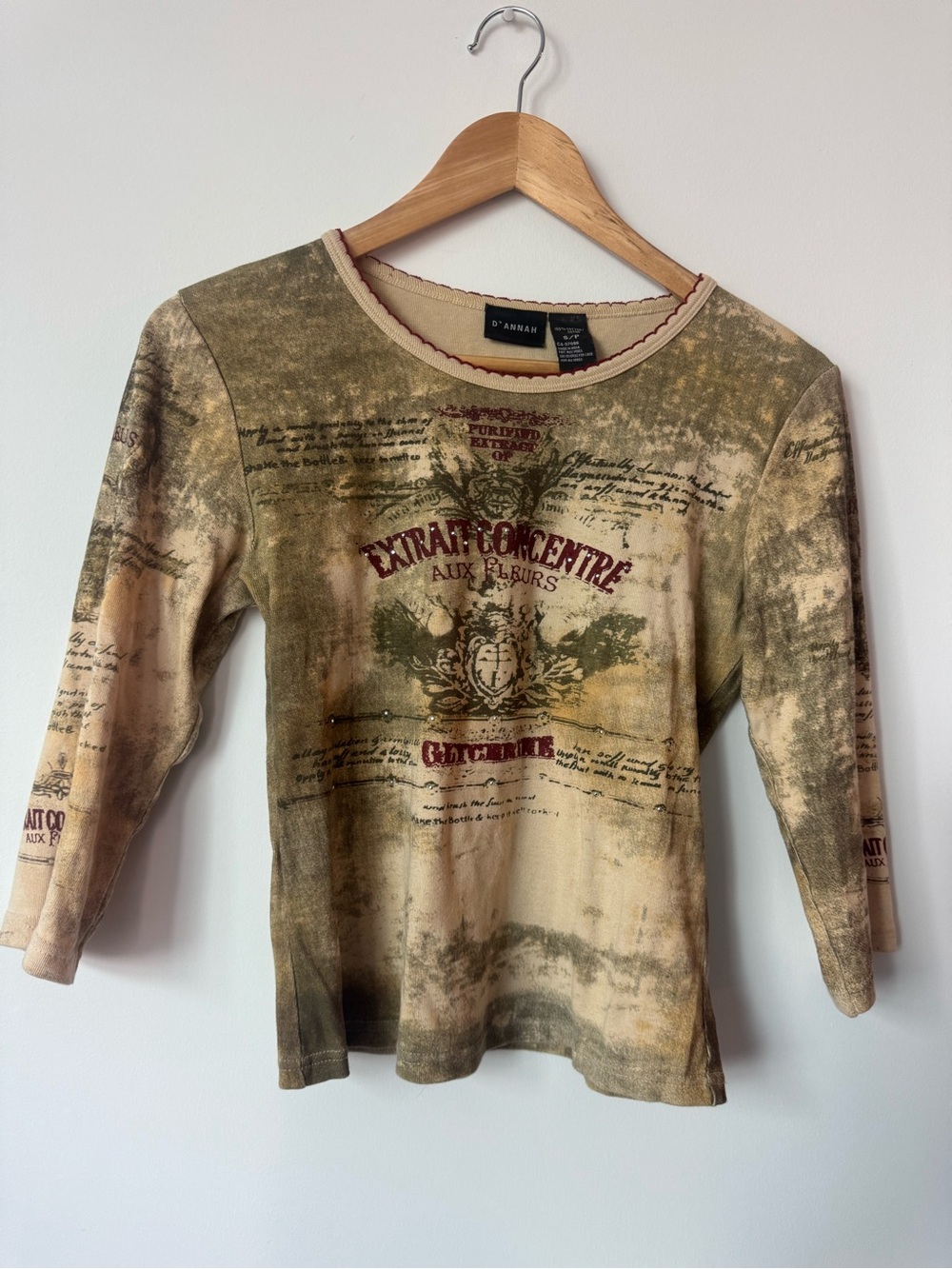 D'ANNAH Vintage Y2K Newspaper Script Rhinestone Graphic Top Small S
